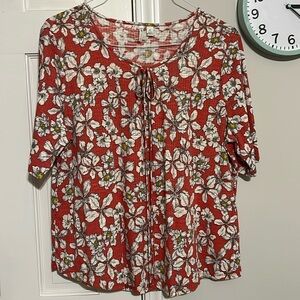 Cost rounded hem floral short sleeve shirt